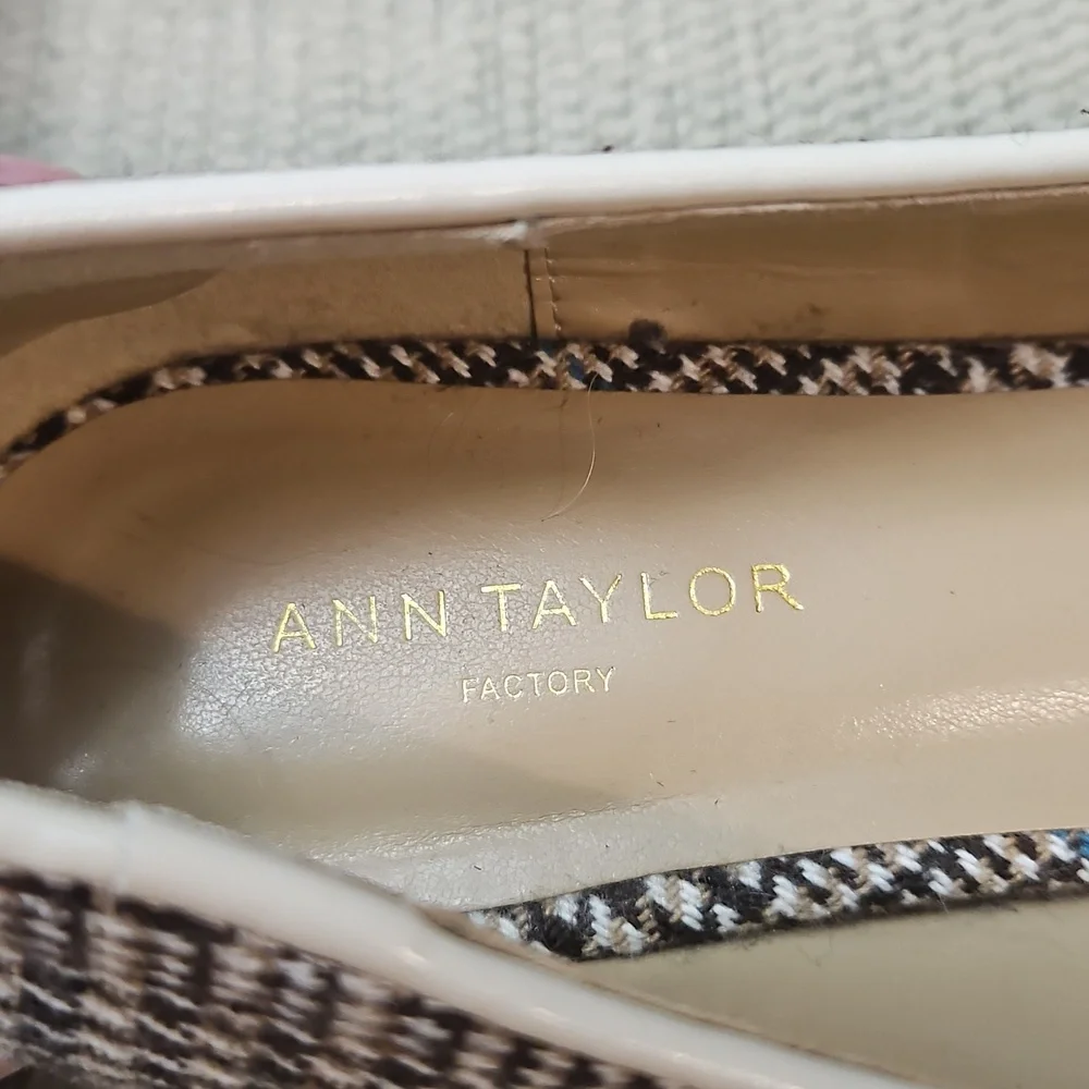 Ann Taylor Factory Plaid Ballet Flats Women's 6.5 Cream Brown Career